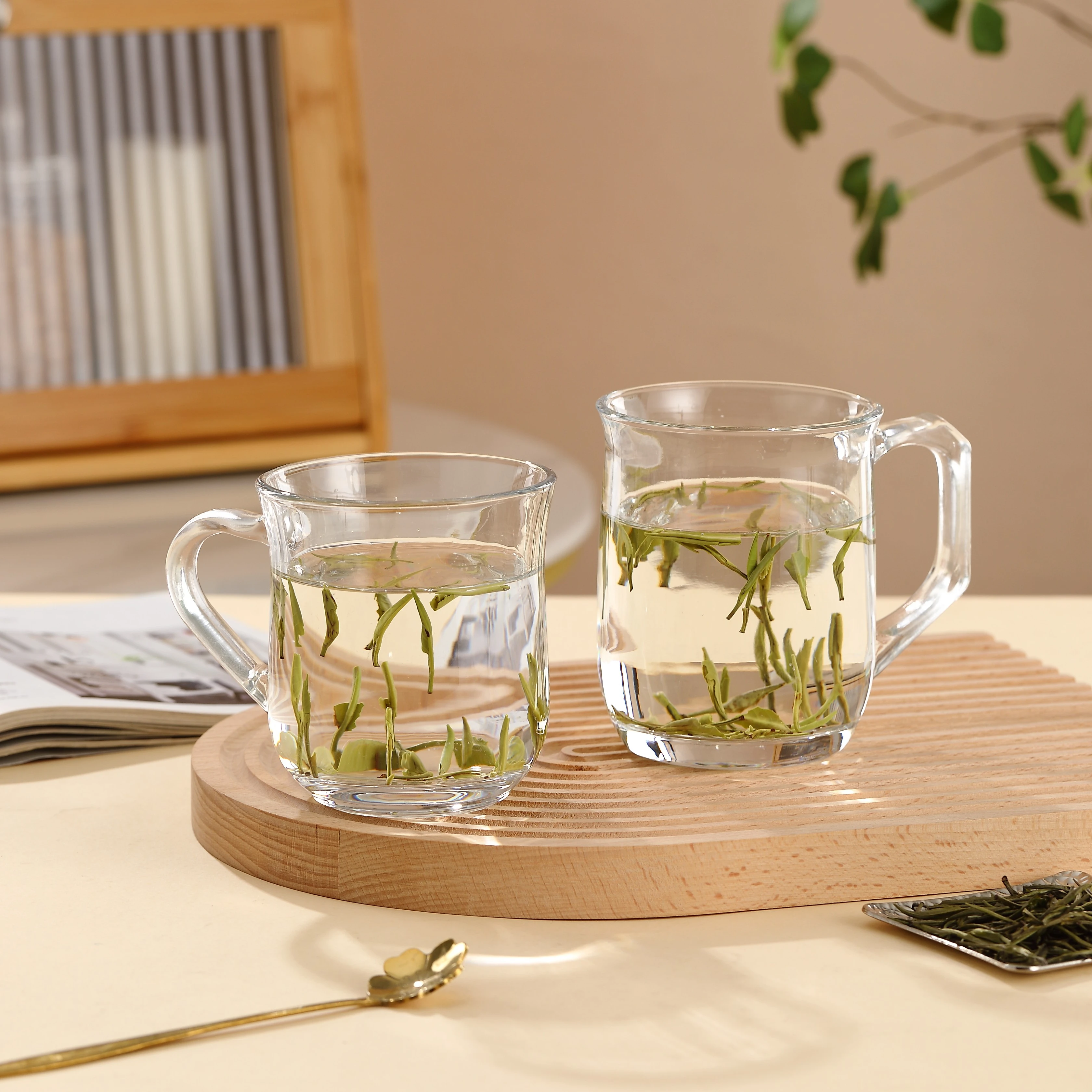 Transparent 380ml Round Glass Beverage Cup Classic Design Tea Without Lid for Party Occasions