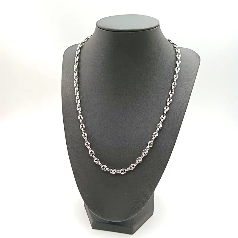 20 inch necklace on woman