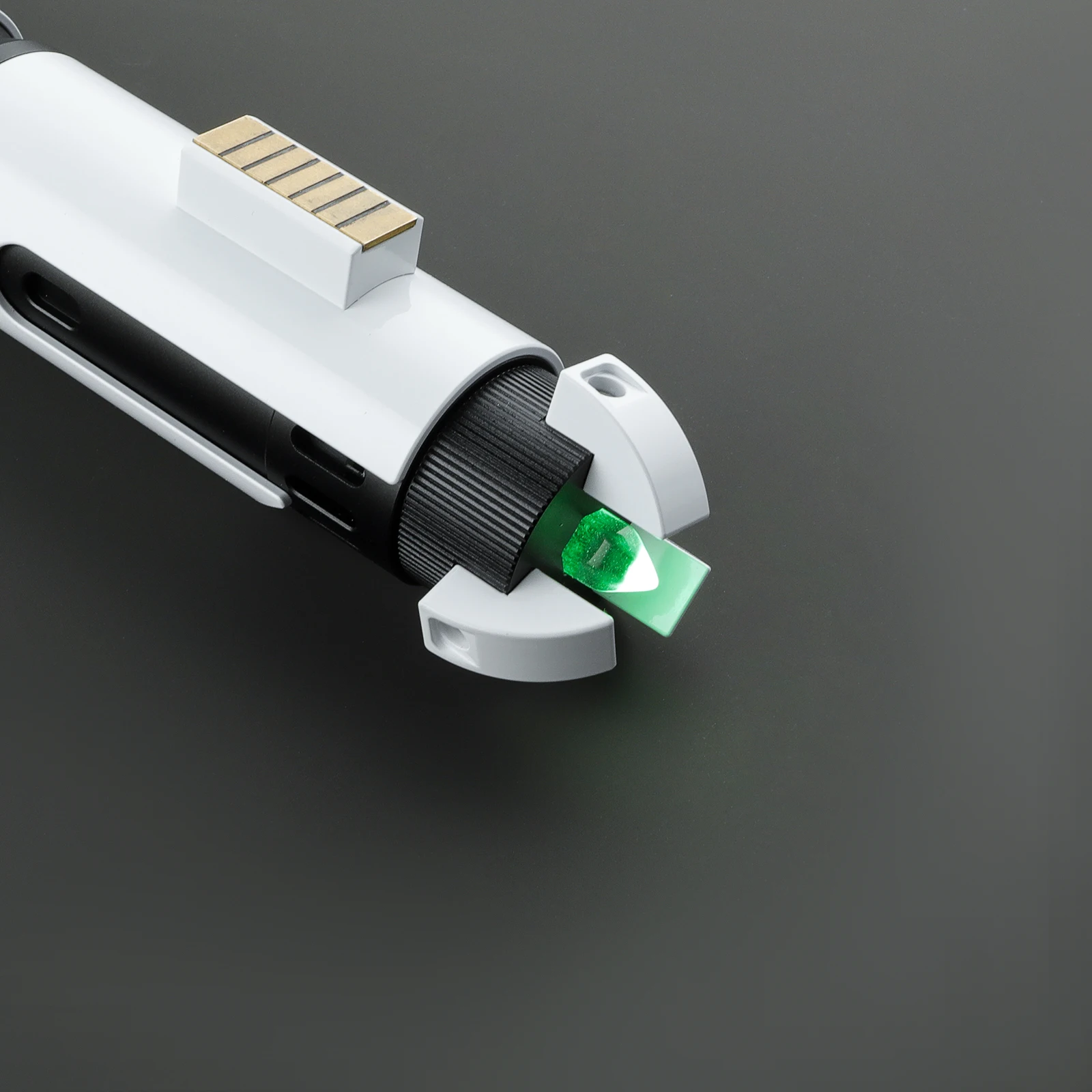 ネオピクセルライトセーバー　LGT SABERS LGT FANG LGTSabersコンバットライトセーバーFANG｜SYBERSABERS – SyberSabers