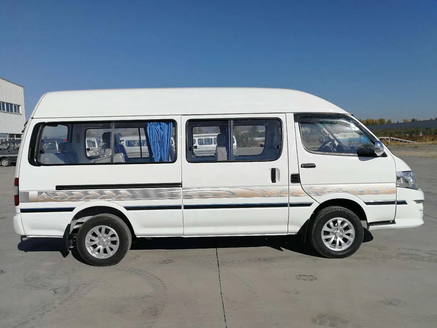 15 сидений микроавтобуса с 2.8L ISUZU Дизельные двигатели и низкий/полуприцеп/высокая крыша HAICE