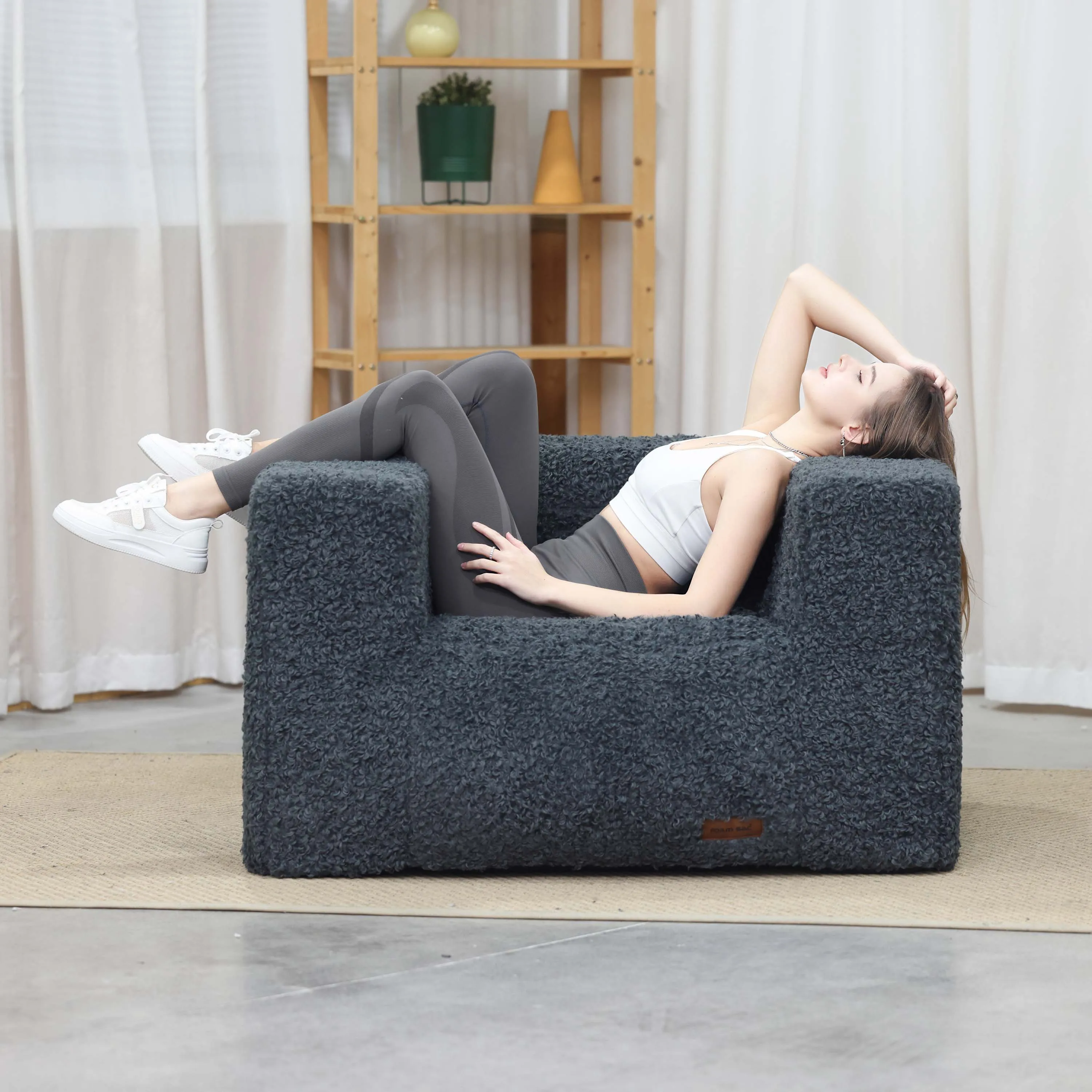 Wholesale Fashion Foam Filled Bedroom Bean Bag Sofa Luxury Dark Grey Soft Plush Fur One Seat Bean Bag Chair