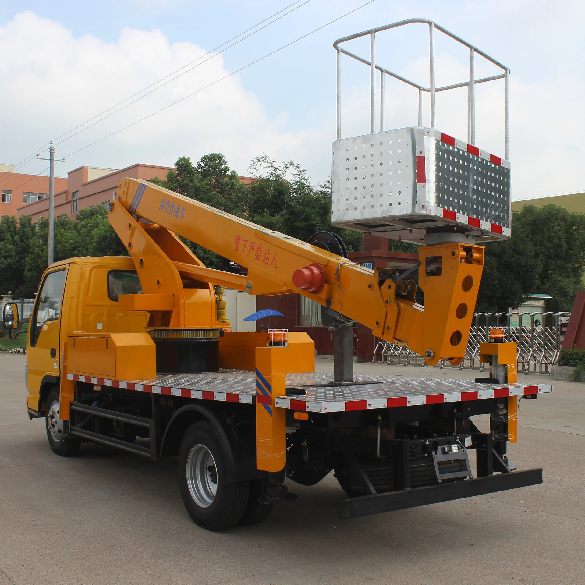 Isuzu 4x2 Bucket Truck Aerial Working Platform Truck Mounted High ...