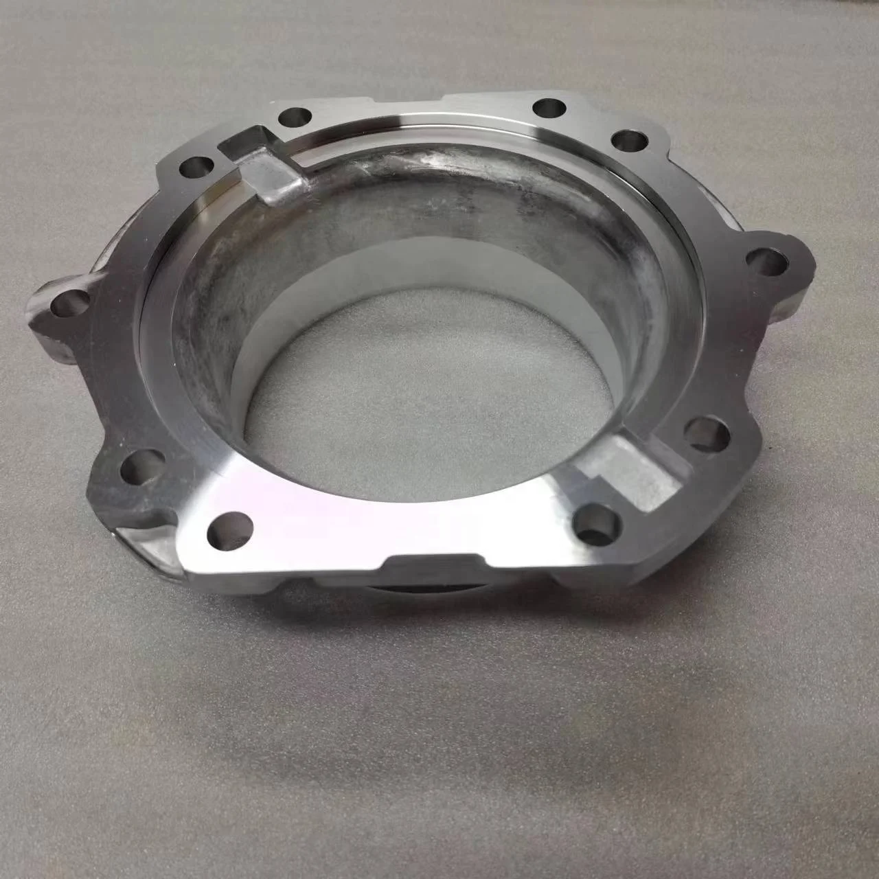 Heavy Duty Truck Parts - Transmission Bearing Cap 1325331006
