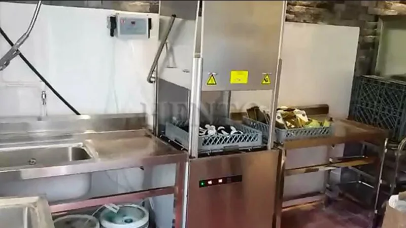 High Quality Dish Washing Machine for Hotel Restaurant / Industrial Dishwasher