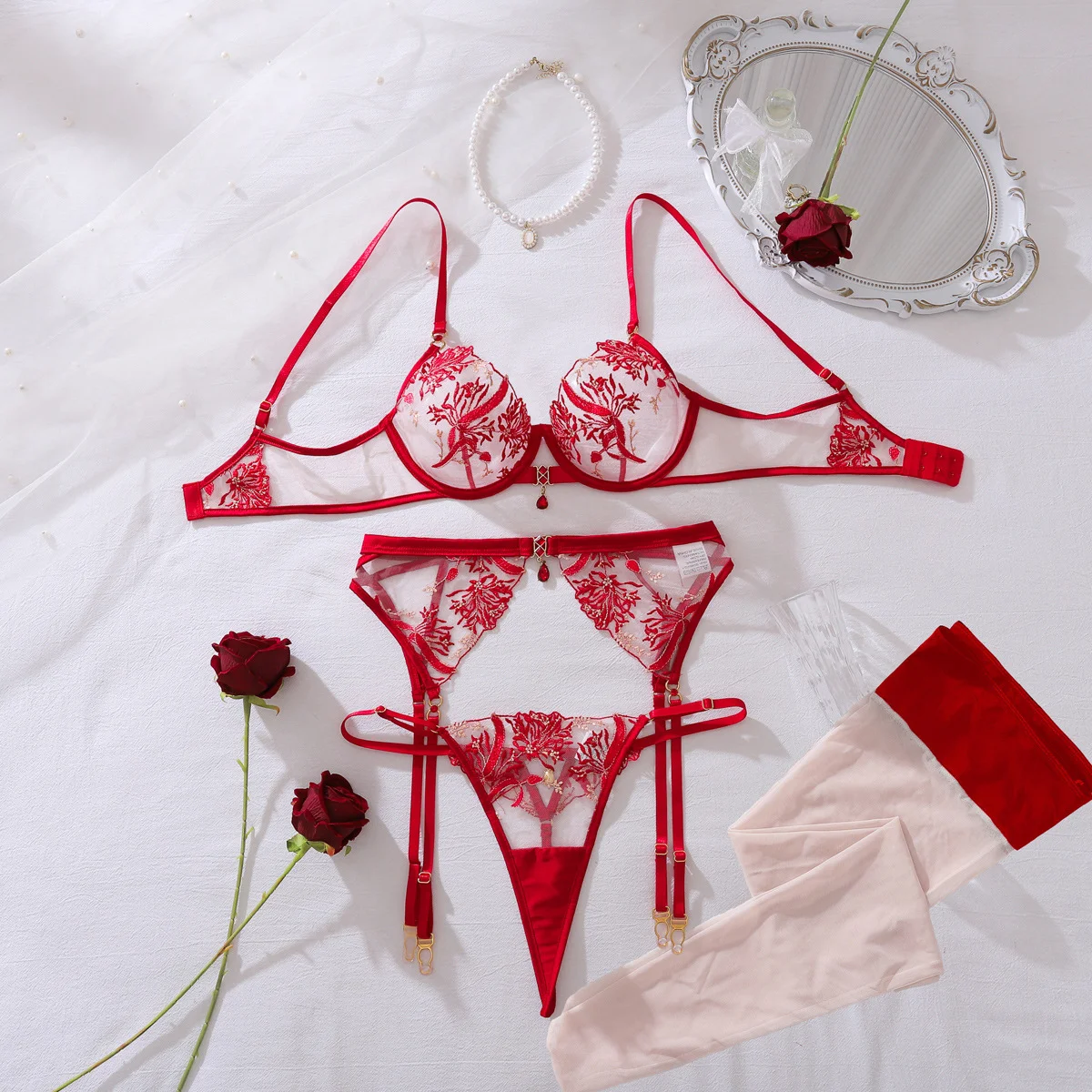 rote unterwäsche sexy Sexy 4-tlg Damen Dessous-Set aus Spitze Rot, 34,95 € main image 1