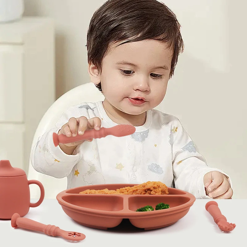 2022 Bpa Free Popular Products Kids Feeding Silicone Dinnerware Set