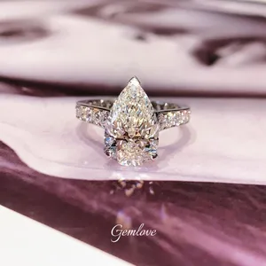 18K Gold Custom Lab-Grown Diamond Ring, 4-8CT, Emerald Cut, IGI Certified, Luxury Statement Jewelry