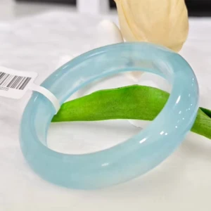 Natural Aquamarine Agate Fashion Bangle Bracelet Elegant and Stylish Accessory