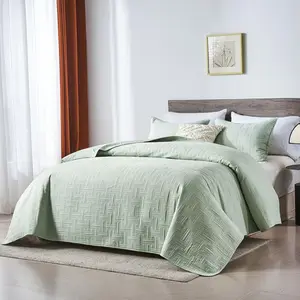 New Product Quilting Duvet Cover and Pillowcases 100% Polyester Quilted Coverlet Set Bedspread king Size