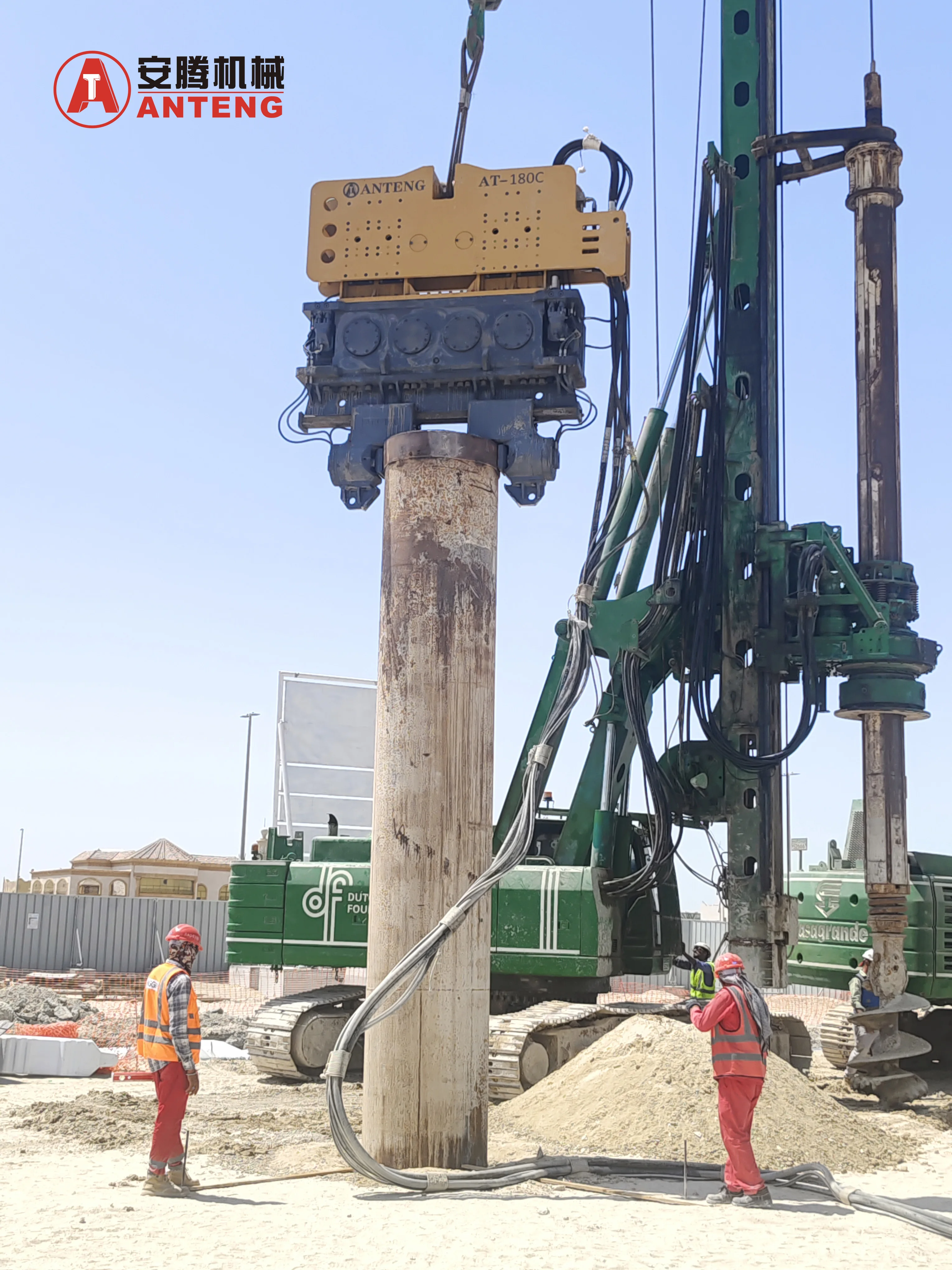 Max Line Pull Hydraulic Pile Driver With Cool System Vibro Hammer