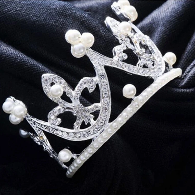 Factory Direct Sales Girl Rhinestone Pearl King Crown Cake Topper Decoration Ornament Cake Crown Buy Crown Cake Topper Cake Crown Cake Topper Crown Product On Alibaba Com
