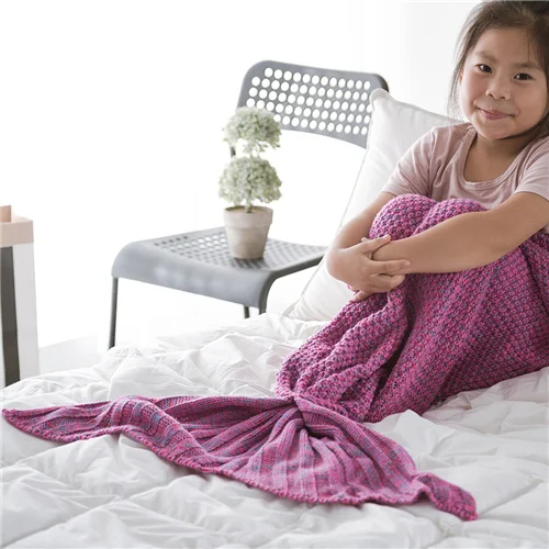 Soft INS same style suitable for spring and autumn children's mermaid tail knitted blanket details