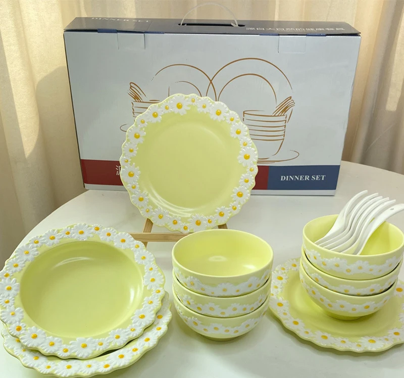 Hot Sale Small Daisy Embossed Ceramic Platter Dish Household Breakfast Flat Plates Fruit Cake Dessert Plate