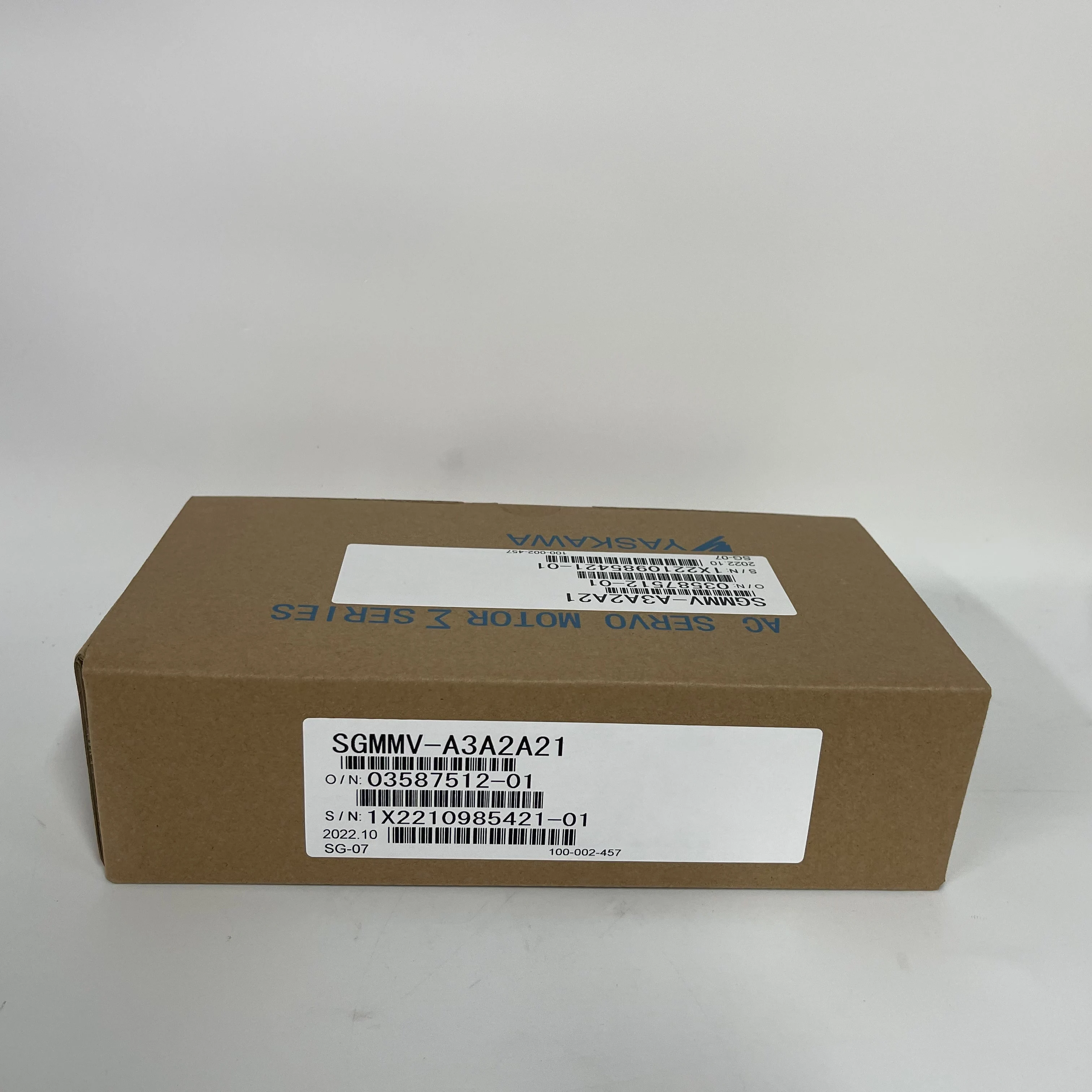 Yaskawa AC Servo Motor SGMMV-A3A2A21 Yaskawa AC Servo Motor SGMMV-A3A2A21