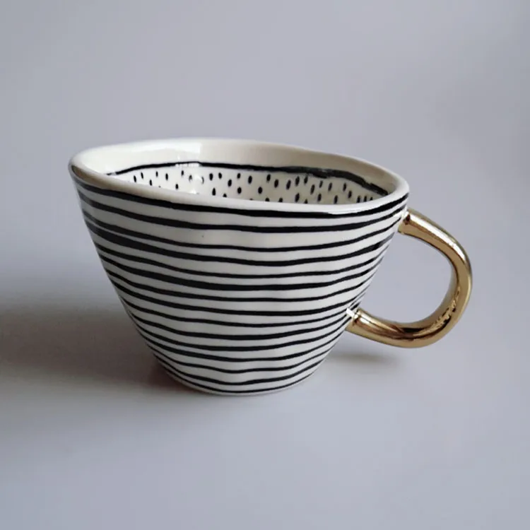 Triangular Shape Inside Pattern China Ceramic Coffee Mug with Gold Handle Y0230