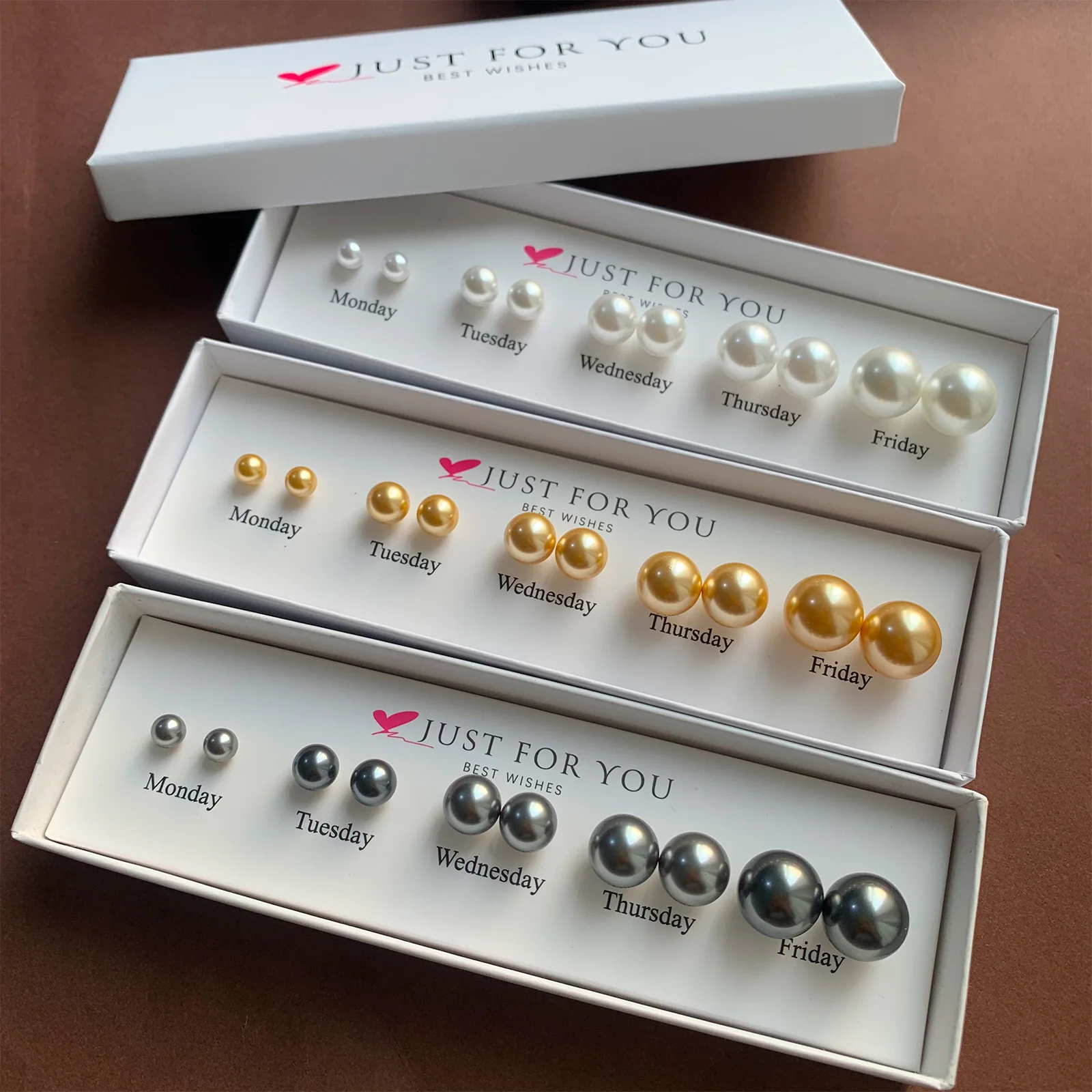 Minimalist Weekly Pearl Lot of Earring Set with Gift Box Wholesale Glass Mother of Pearl Stud Earrings for Women Mixed Size