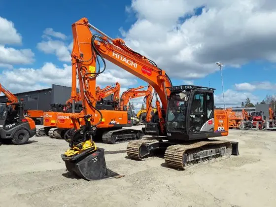Real and Valid Used Hitachi ZX130 13 Ton Diesel Engine Excavator