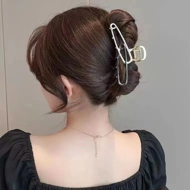 Genya Sample Paper Clip Hair Claws Handmade Metal  Hair Claw Clip No Damage Hair Accessories for Women Girls