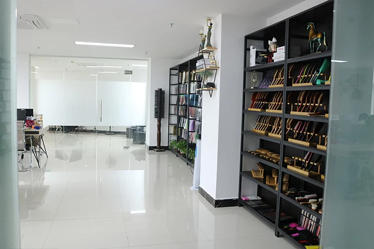 Luoding City Pingtang Town Yuyuan Brush Factory