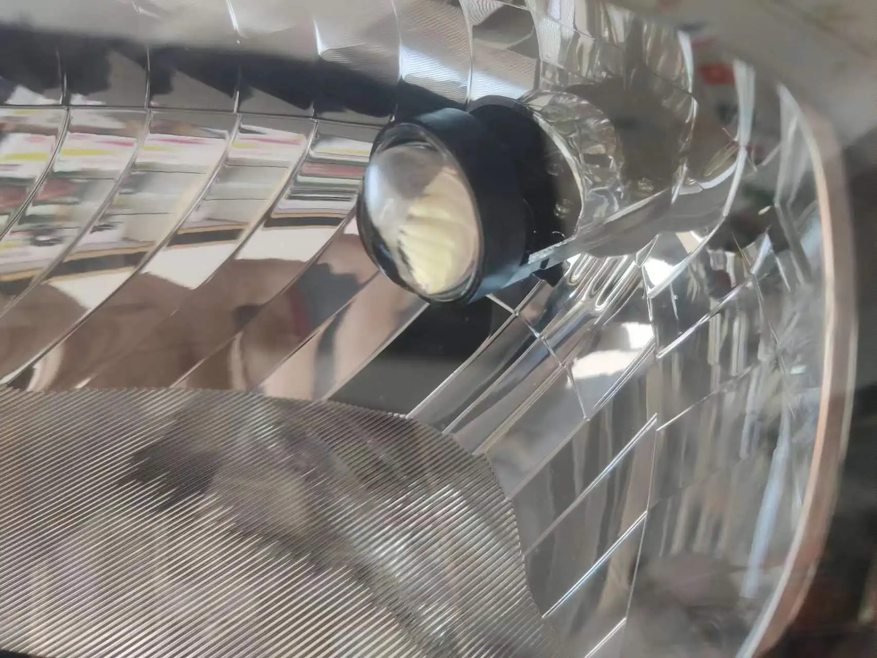 T2H4プロジェクターヘッドライト電球H4ミニLEDレンズ90Wファン