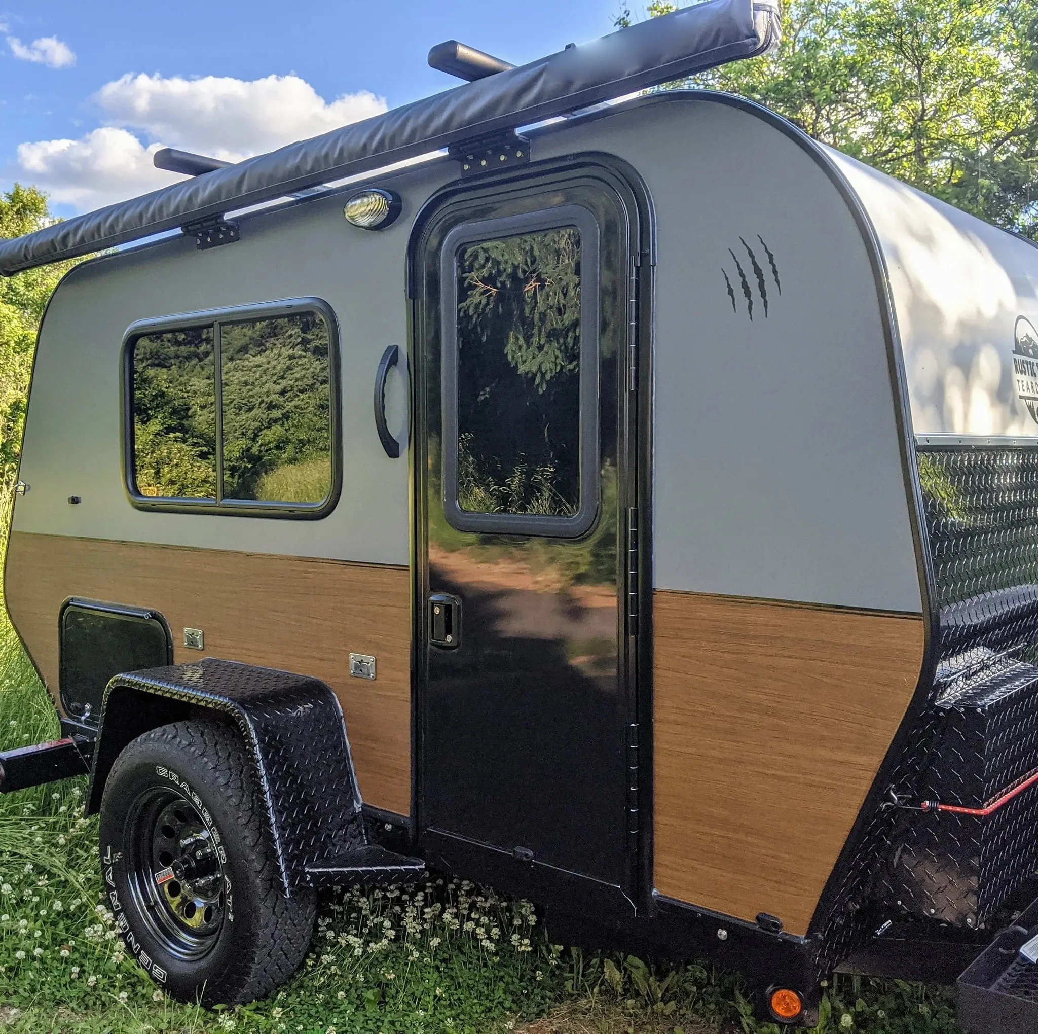 Teardrop Camping  Camper Trailer Mini Caravan for Most Small SUVs and Vans