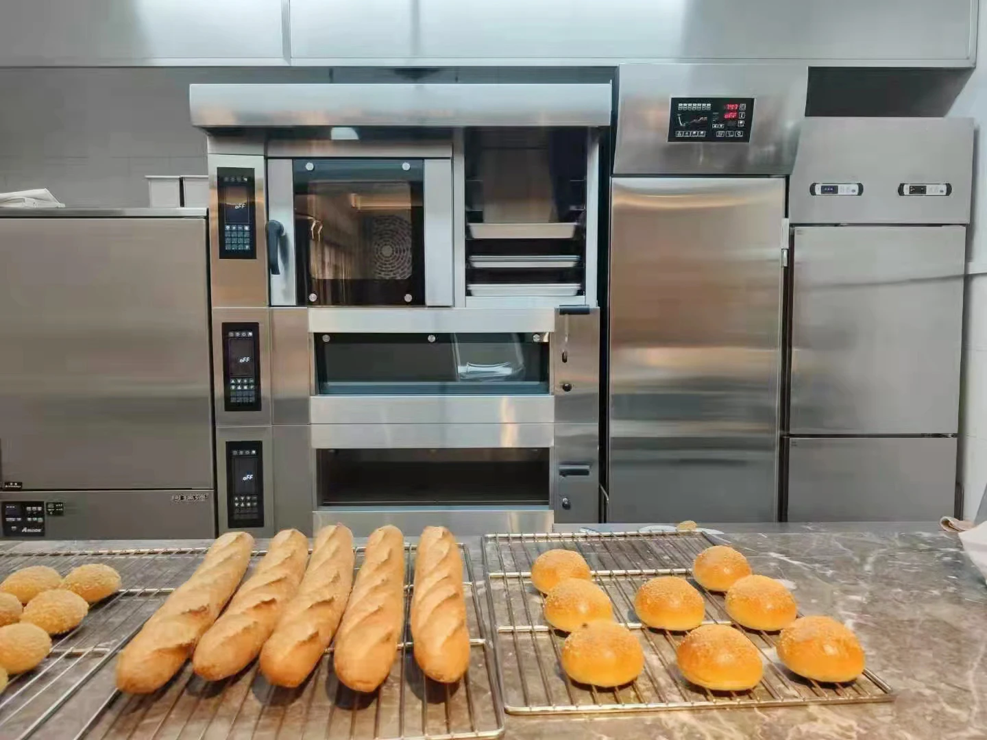 China Factory Multifunctional 10 Trays Countertop Electric Commercial Convection Oven with Under Shelf