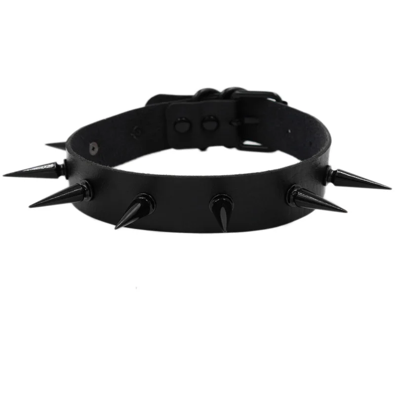 Choker con catena a cuore gotico: collana alla moda alternativa punk
