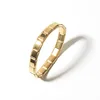 รุ่น Sz063 สีทองเงา - 18 ส่วนต่อชิ้น
