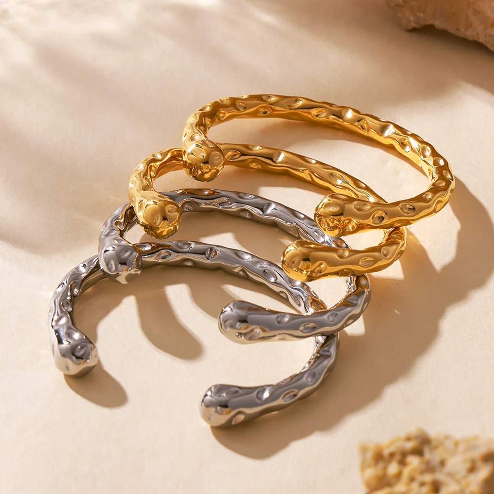 INS Style Small Open Irregular Hammer Bracelet Titanium Steel Plated 18k Gold Simple Retro Hand Jewelry Wholesale