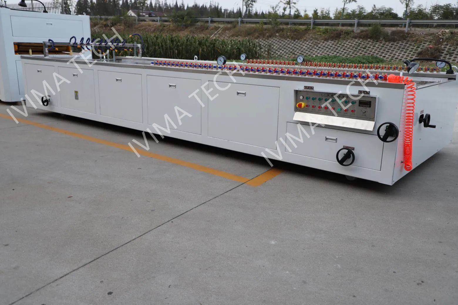 Машина для изготовления ПВХ ДПК дверей/производственная линия/Экструзионная установка пустотелых