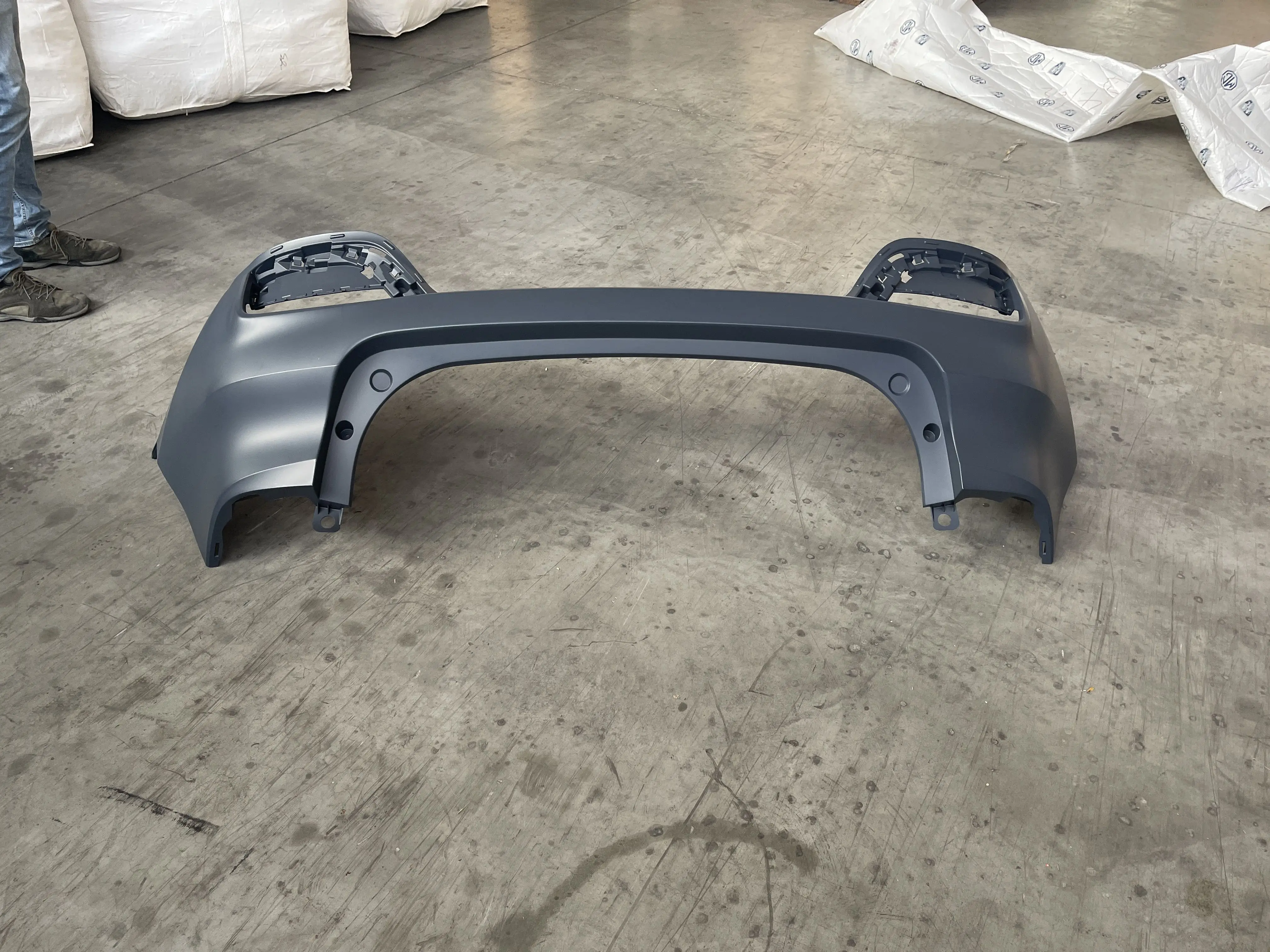 #10344162SPRP MG Auto Parts Bar Cover with Genuine Quality Rear Bumper Upper Skin manufacture