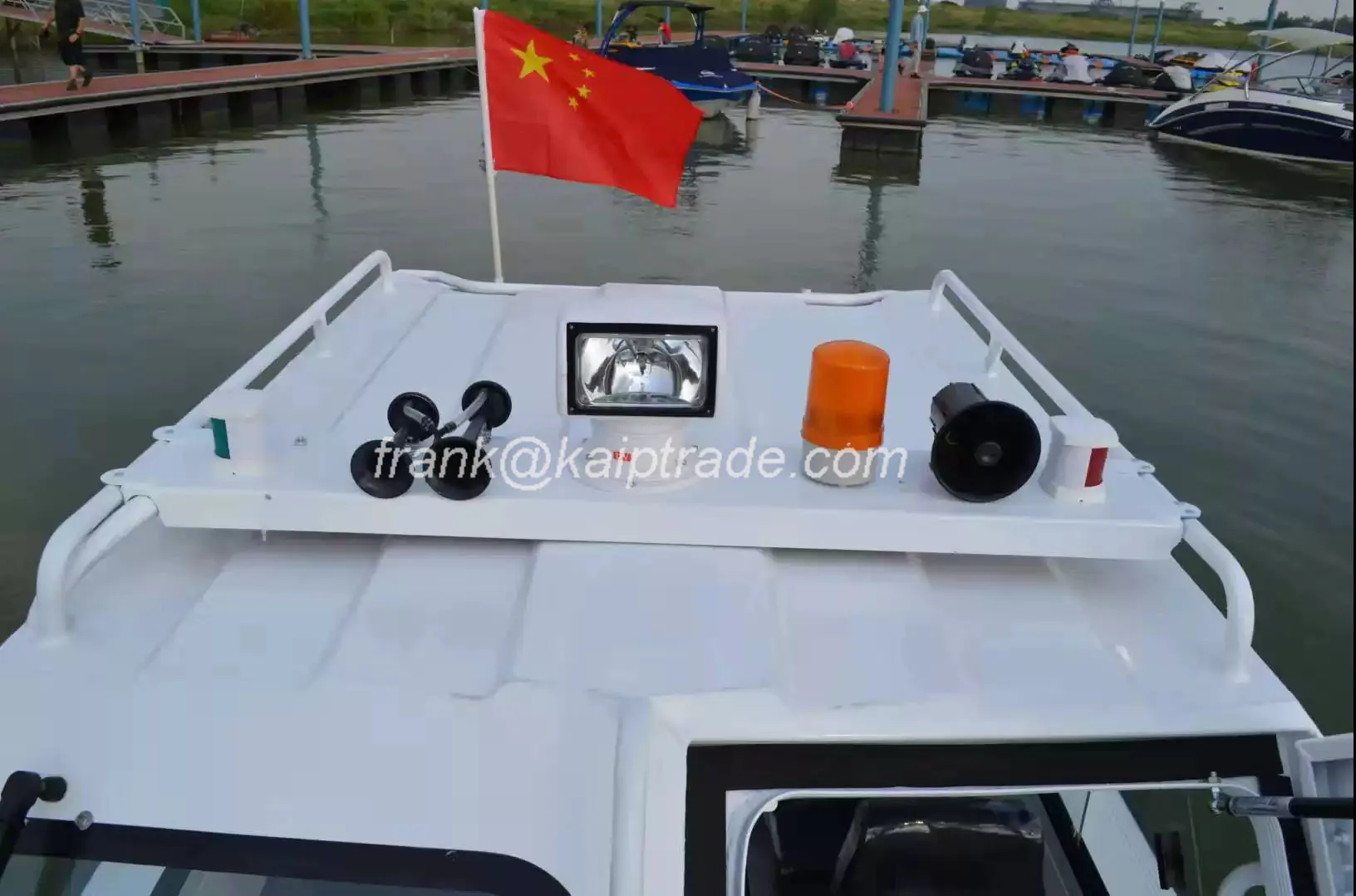 Sport Fishing Aluminum Alloy Half Cabin Boat With Center Console