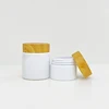 Bianco con coperchio a forma di bambù