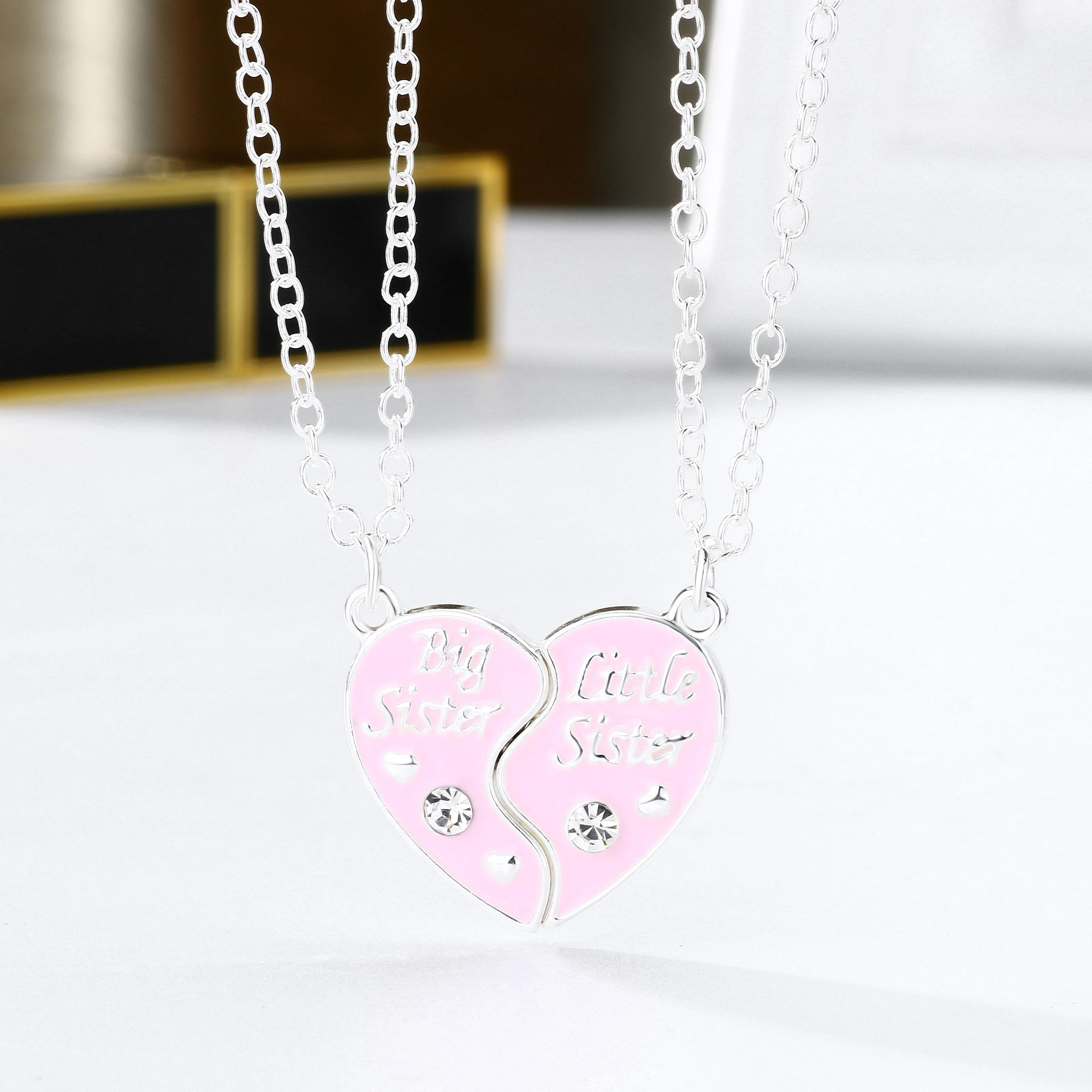 El Regalo 2 Pcs Best-Friend (Bf) Magnetic Heart Pendant Necklace Set For  Girls/Sisters/Besties : Amazon.in: Fashion
