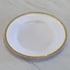 Piatto Bianco con Bordo Dorato Decorato con Perline
