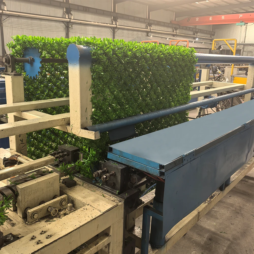 Fully Automatic Artificial Grass Fence Making Machine With 45x45 Mesh Size Plastic Pvc