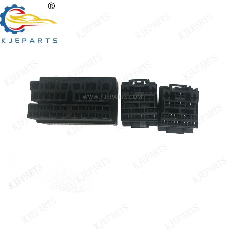 32-Pin Male to 64-Pin Female Adapter with Terminals Automotive Wire Harness Plastic Material