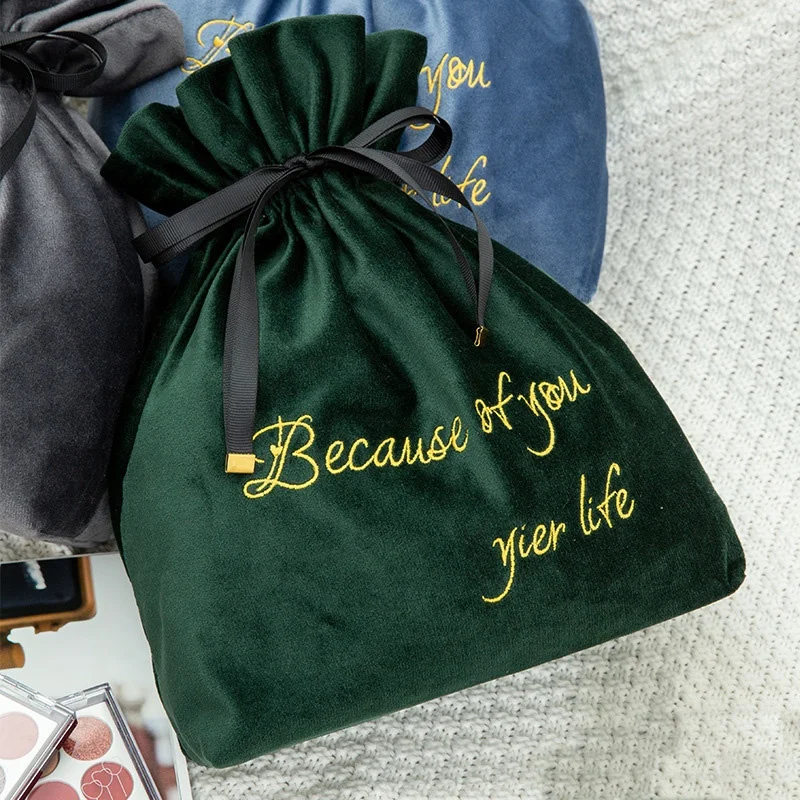 High Quality Custom Velvet Drawstring Pouch with Embroidery logo Soft Velvet Large Capacity Pouch for Jewelry