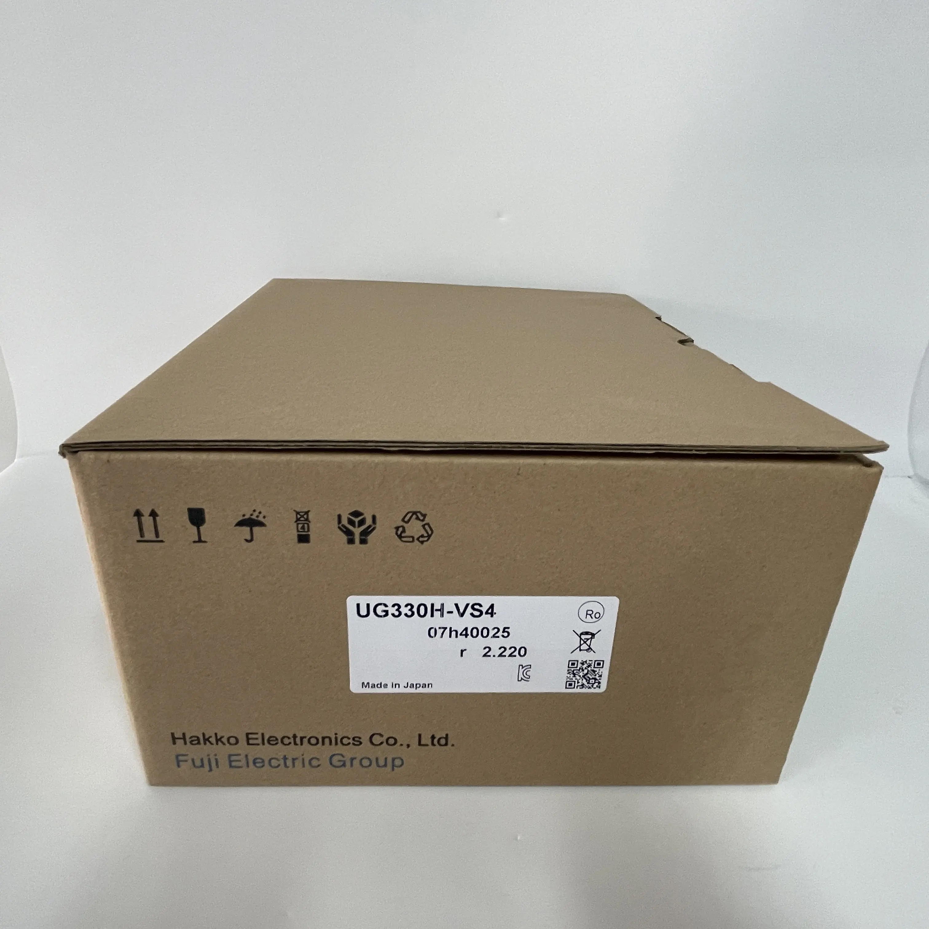 Fuji HMI Human Machine Interface UG330H-VS4