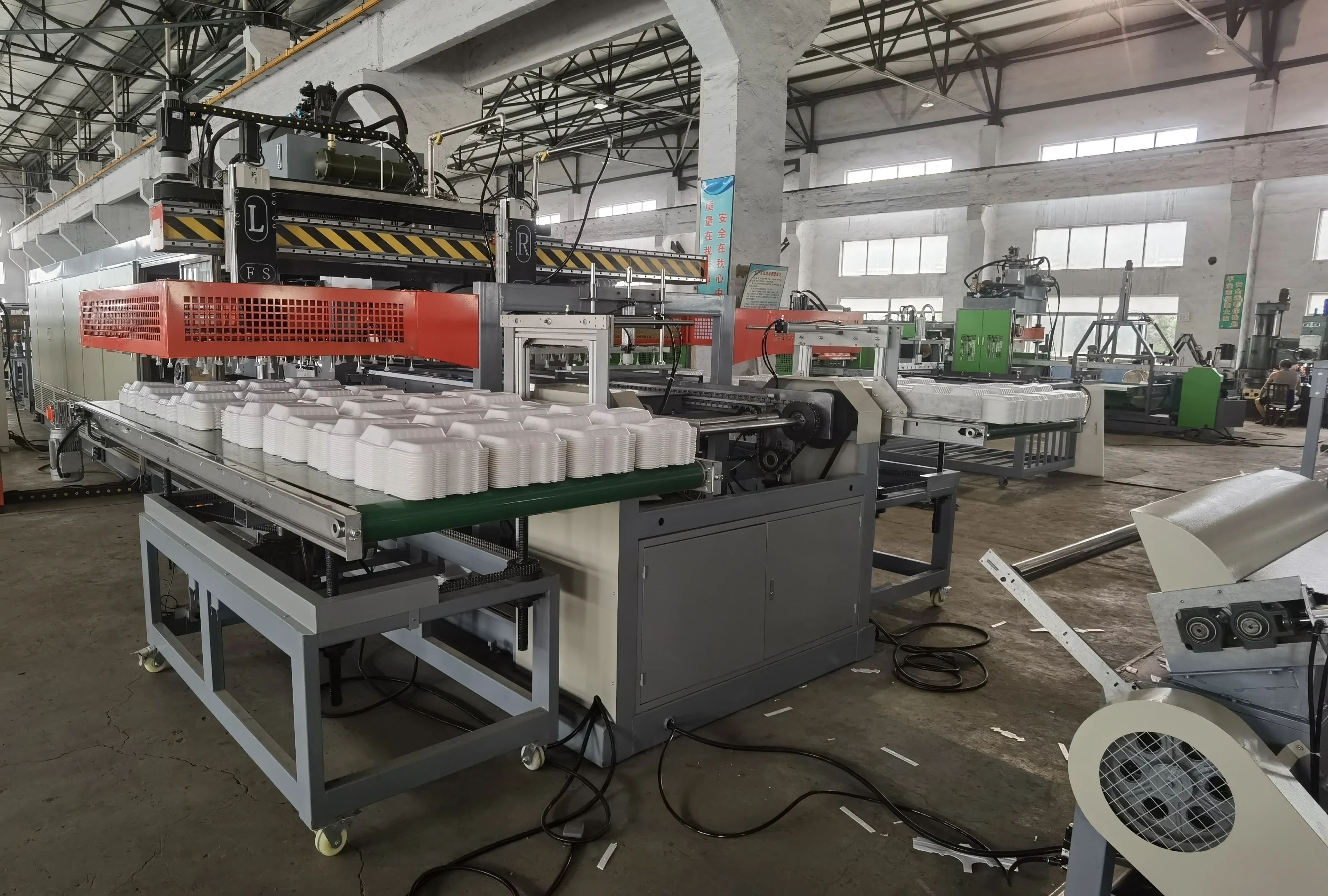 Полностью автоматический интеллектуальный и высокоскоростной обновите производственную линию контейнеров для