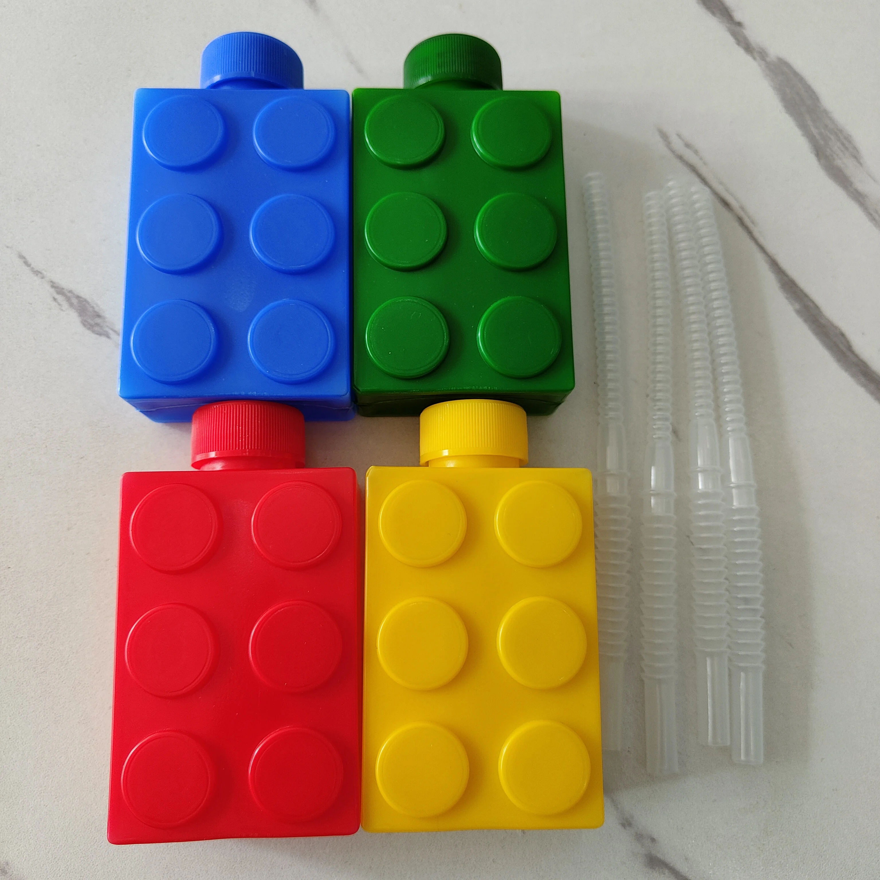 Новая горячая Распродажа 2025 блочная бутылка праздничная соломенная чашка многоразовая подходящая для подарков на день