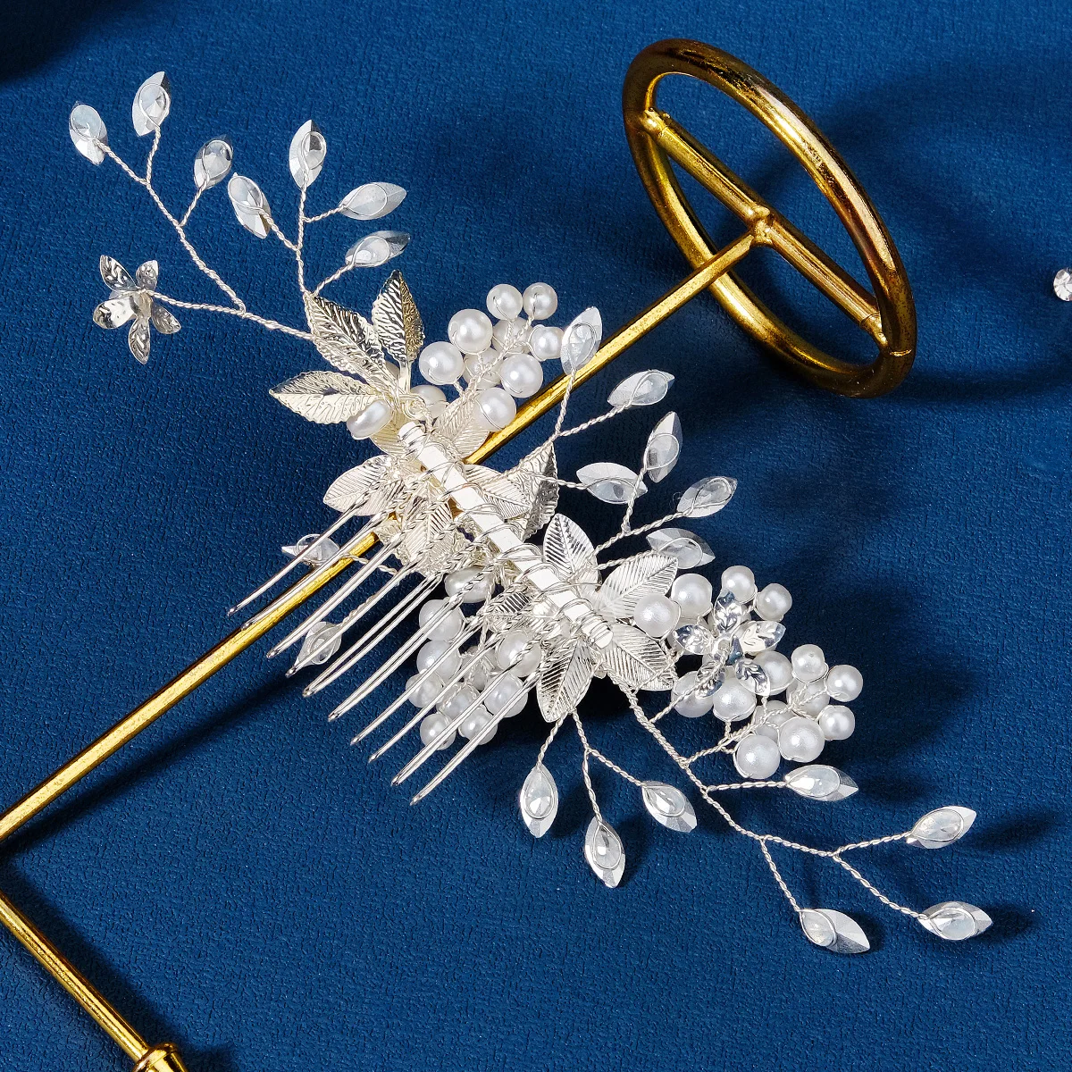 Luxury Rhinestone Metal Leaf Flower Wedding Pearl Side Combs