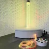 plateforme courbée blanche avec fibres colorées et 1 baignoire à bulles
