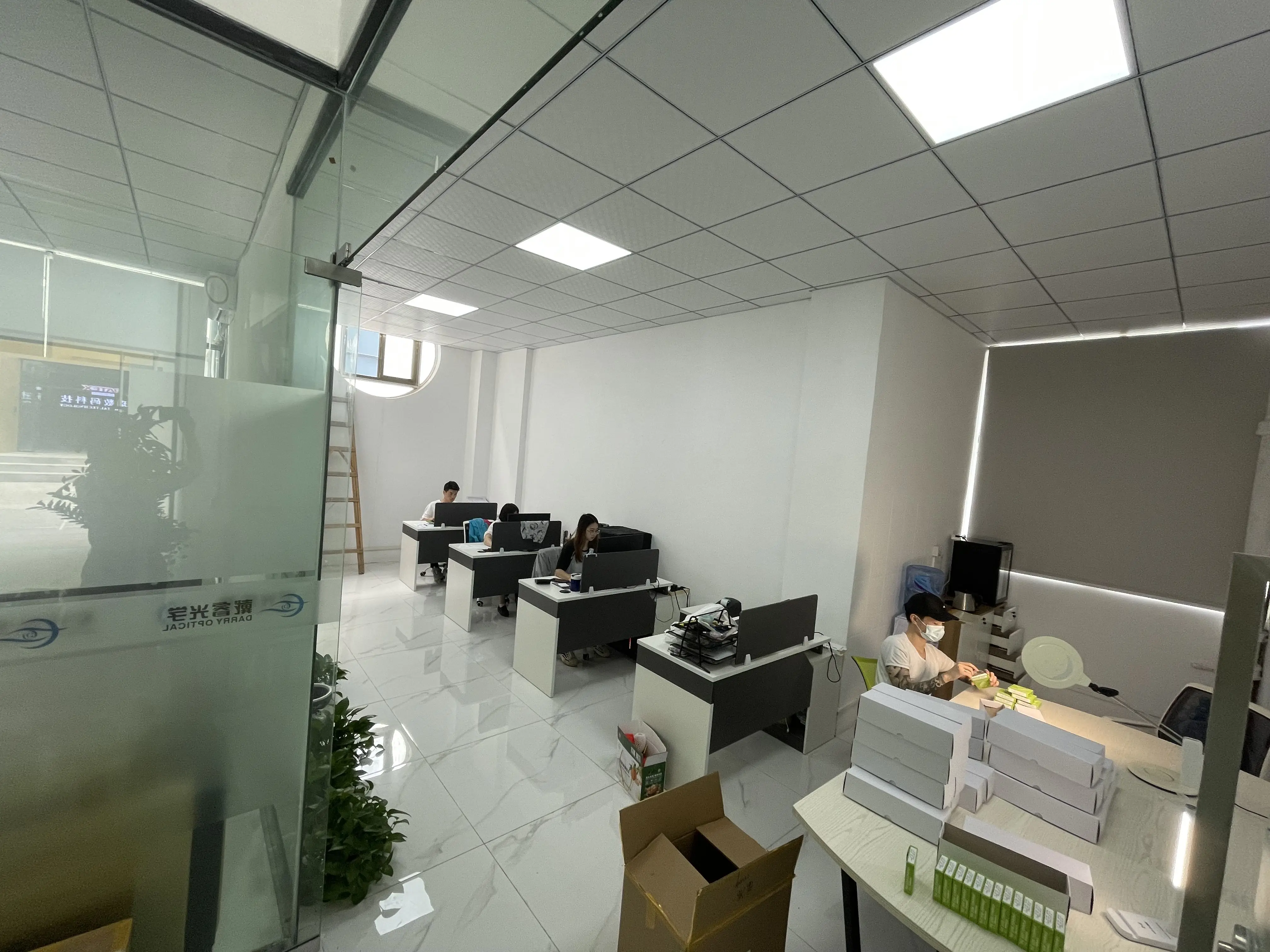 Guangzhou Darry Optical Co., Ltd. 2