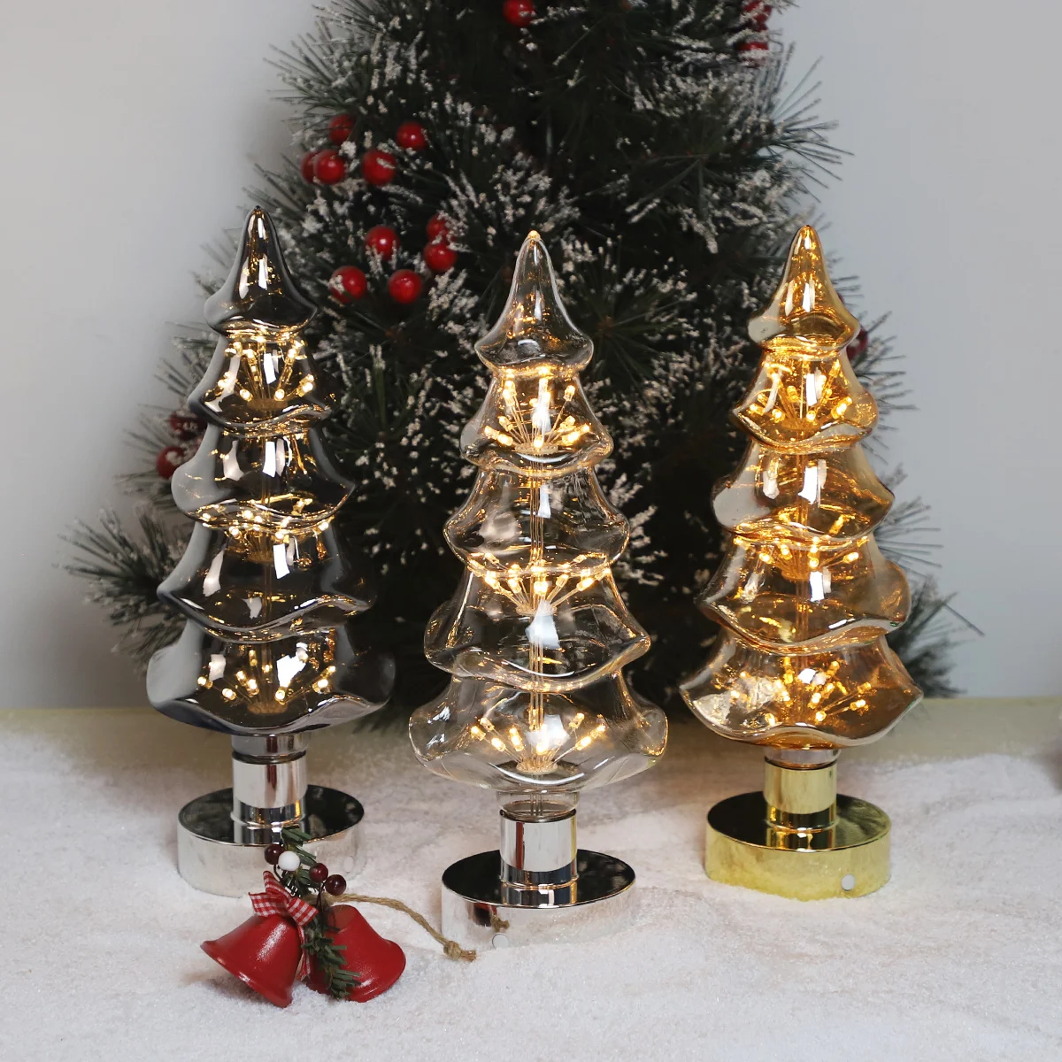 Albero di Natale in Vetro Alto con Finitura Argento Ornamenti Luminosi per le Feste Decorazione Centrotavola