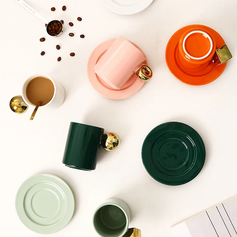 Promotional Eco Ware 220ml Porcelain Coffee Mug Normal Size Cappuccino Espresso Cups Golden Handle Ceramic Cold Safe Camping factory