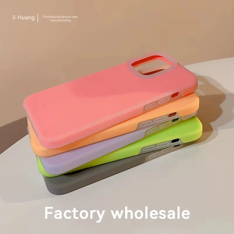 Liquid Silicone Phone Case for iPhone 17 Pro Max - Image 3