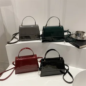 Fashionable Retro Small square Bag Temperament Handbag for Women 2026 Solid Color Crossbody Bag
