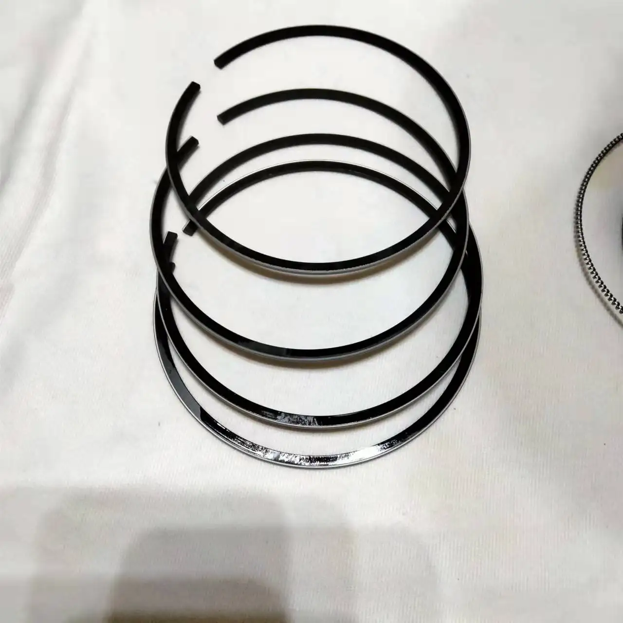 トヨタ　１ＫＺ-ＴＥ　１ＫＺ　13011-67030　タイプSTD　ピストンリングセット。国産社外品。（新品・未使用）。 1kz Piston Ring for Toyota 1kz-Te Engine - 13011-67030