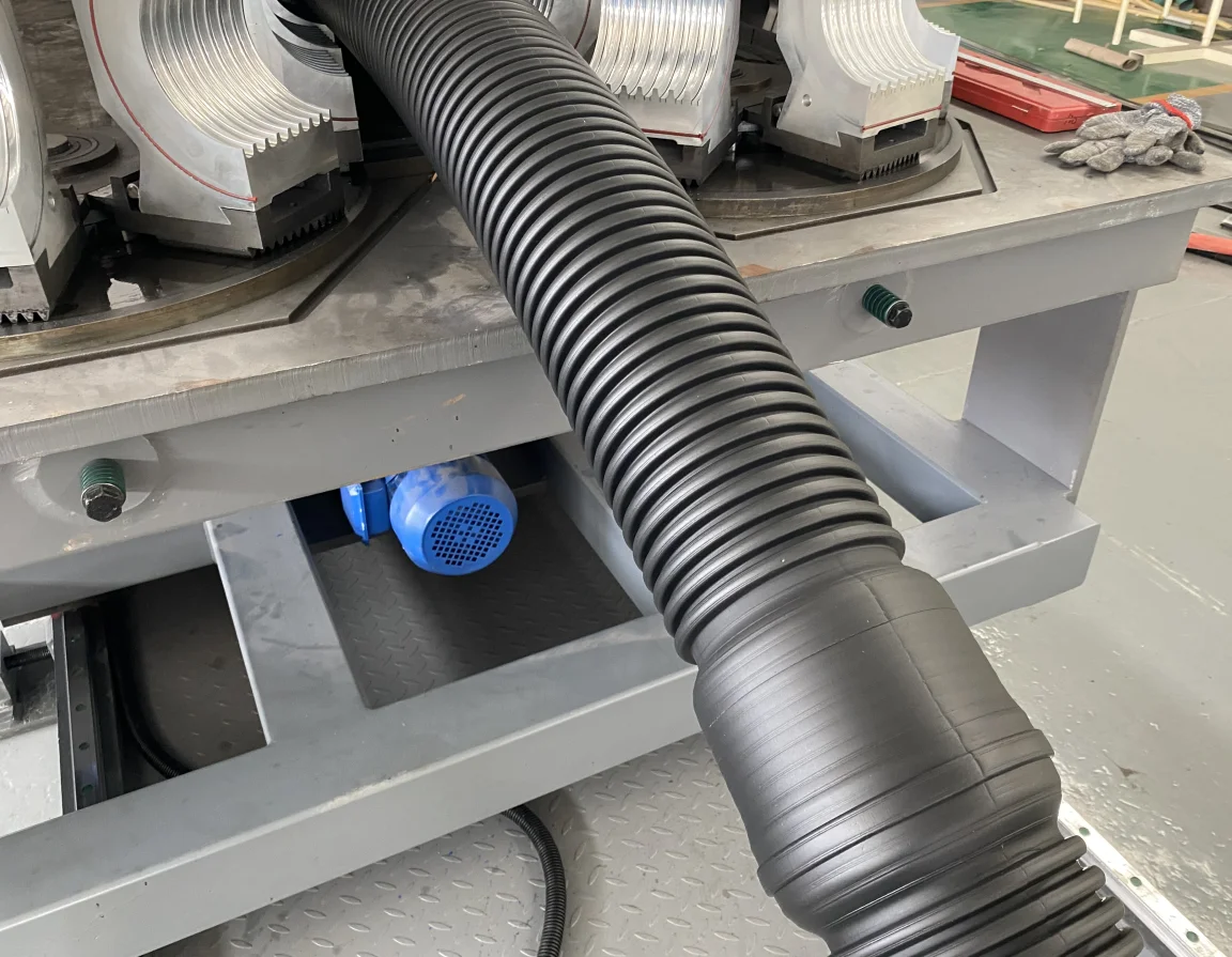 Landscaping Tunnel Drainage HDPE Single and Double Wall Corrugated Perforated Drainage Pipes Plastic Pipe Extruder Machinery